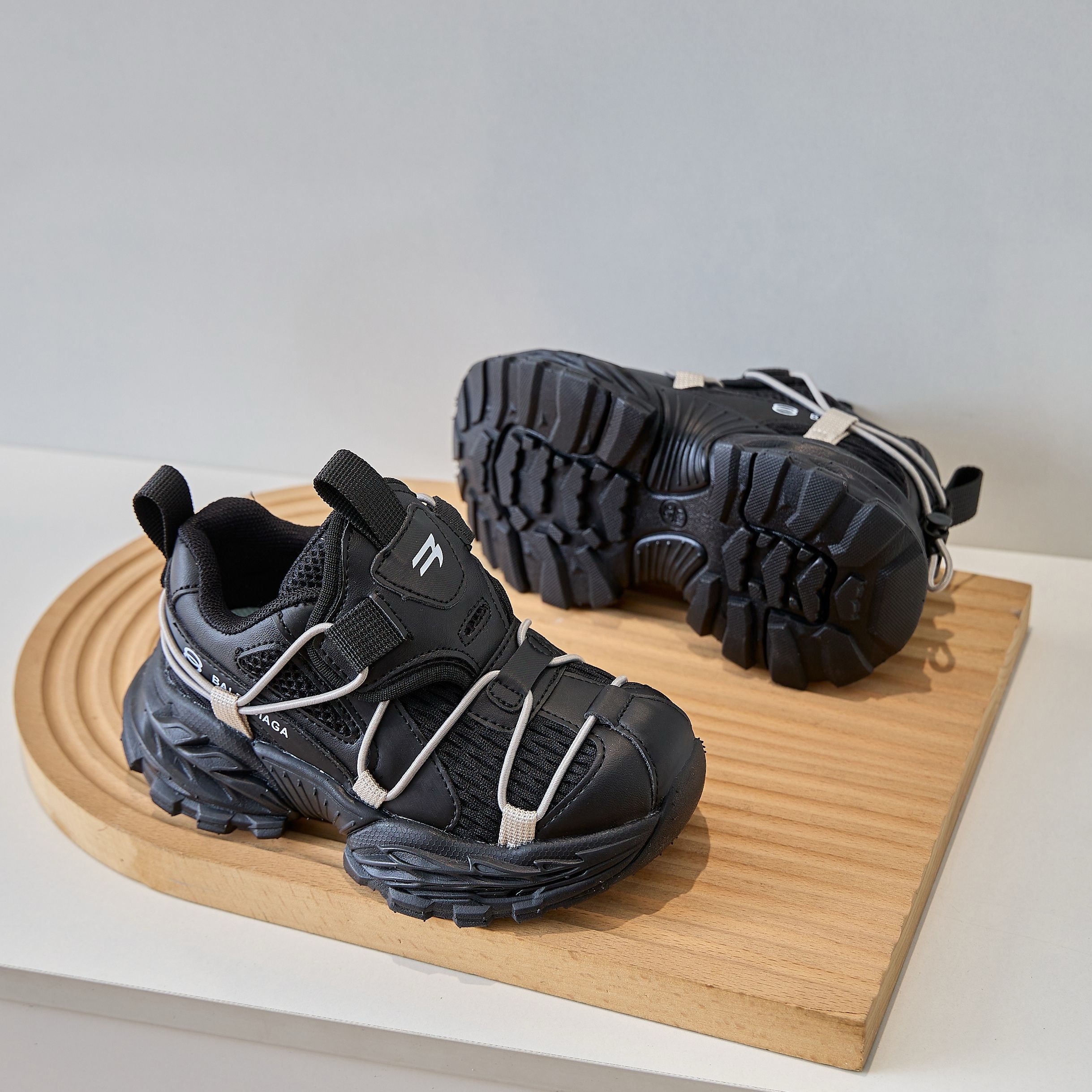 Paris 18XL hiking shoes for children  children's shoes
