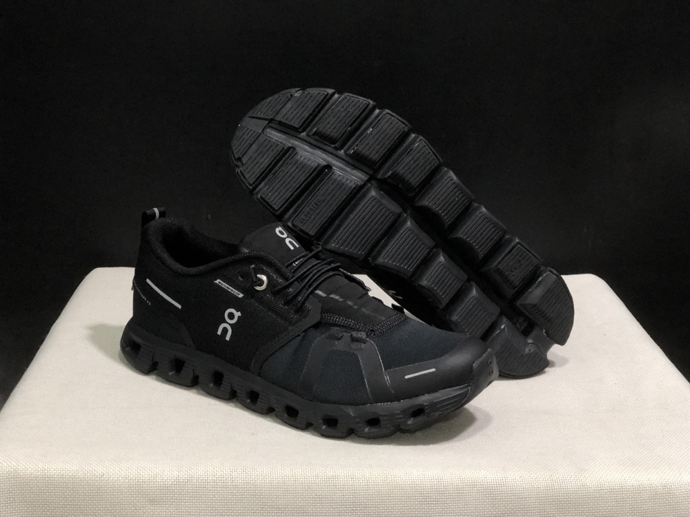 On Cloud 5 Lightweight Running Shoes Sizes 36-45