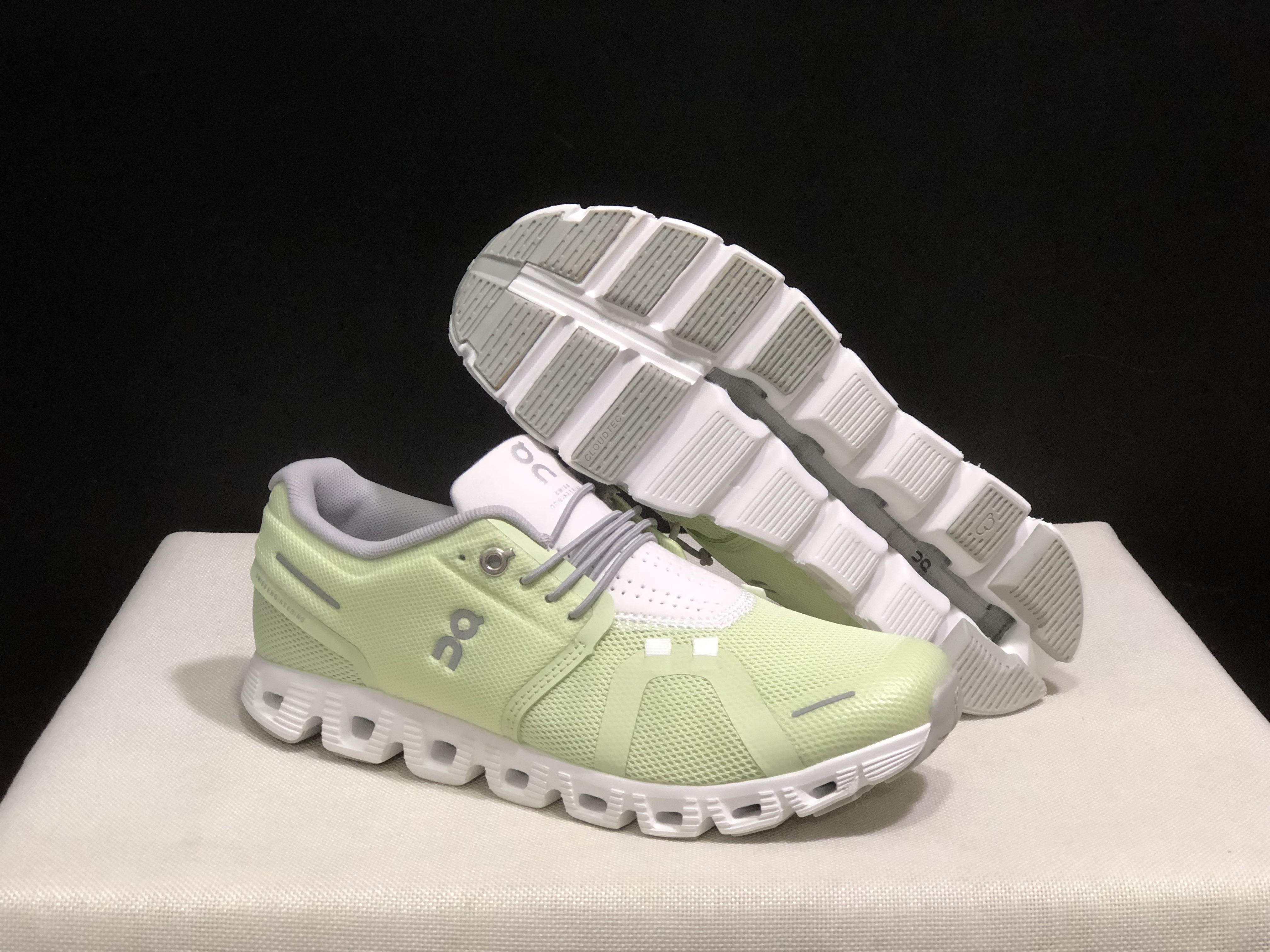 On Cloud 5 Lightweight Running Shoes Sizes 36-45