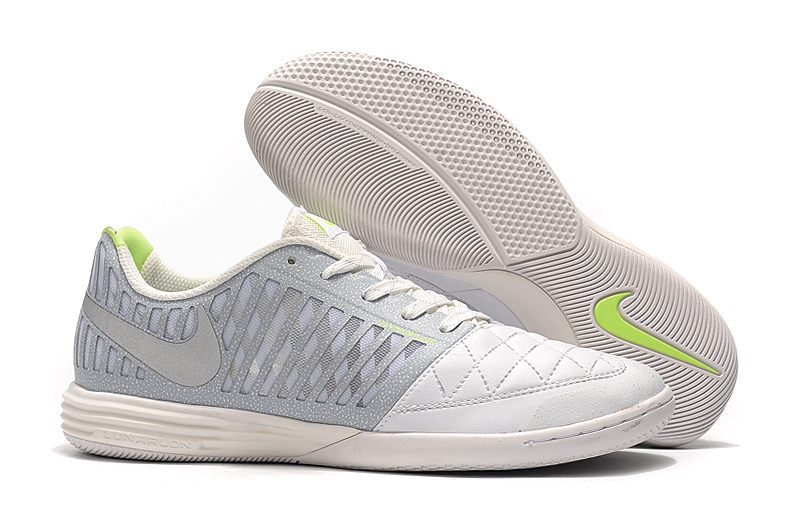 Nike's King of Small Field Returns Super A High Quality Top One MD Original Sole Indoor Flat Sole Football Shoes 39-45
