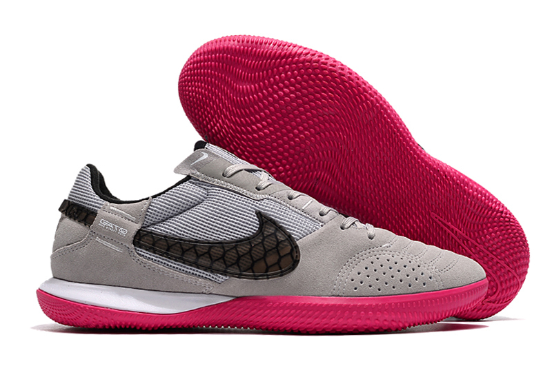 Nike Small Field King Genuine Leather MD Sole   39-45