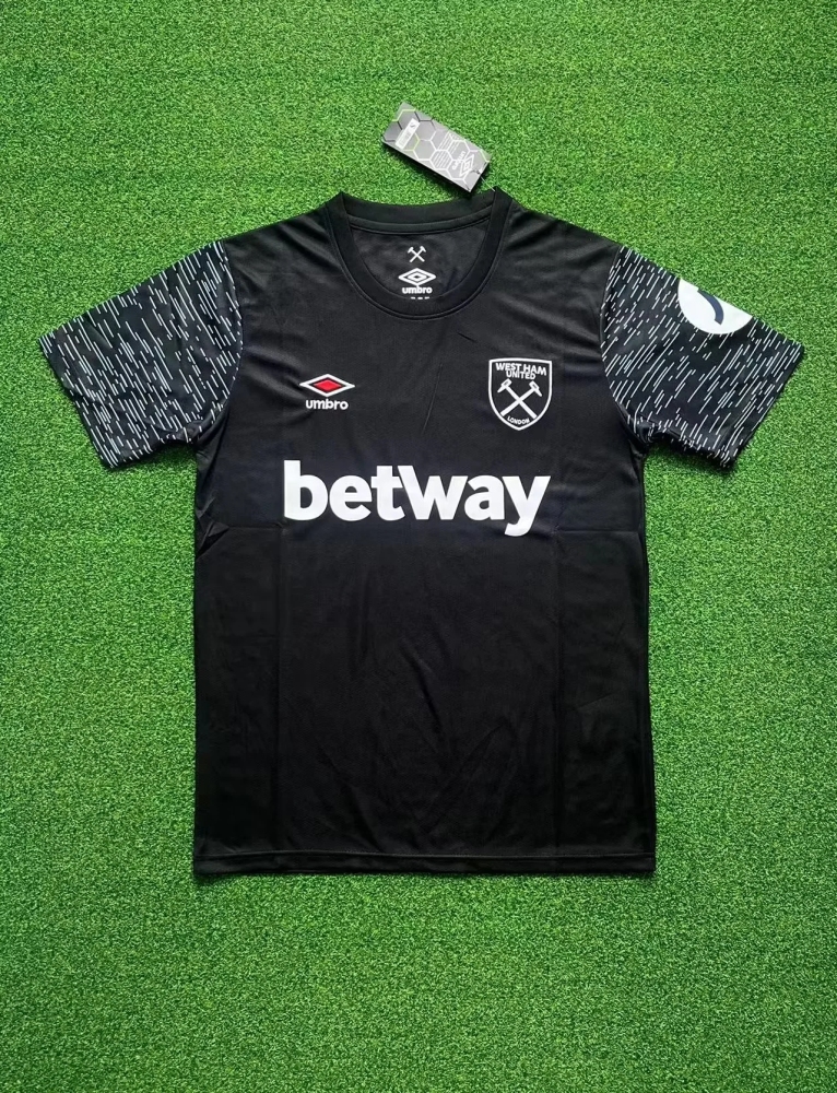 West Ham home and away    Training clothes Thai version