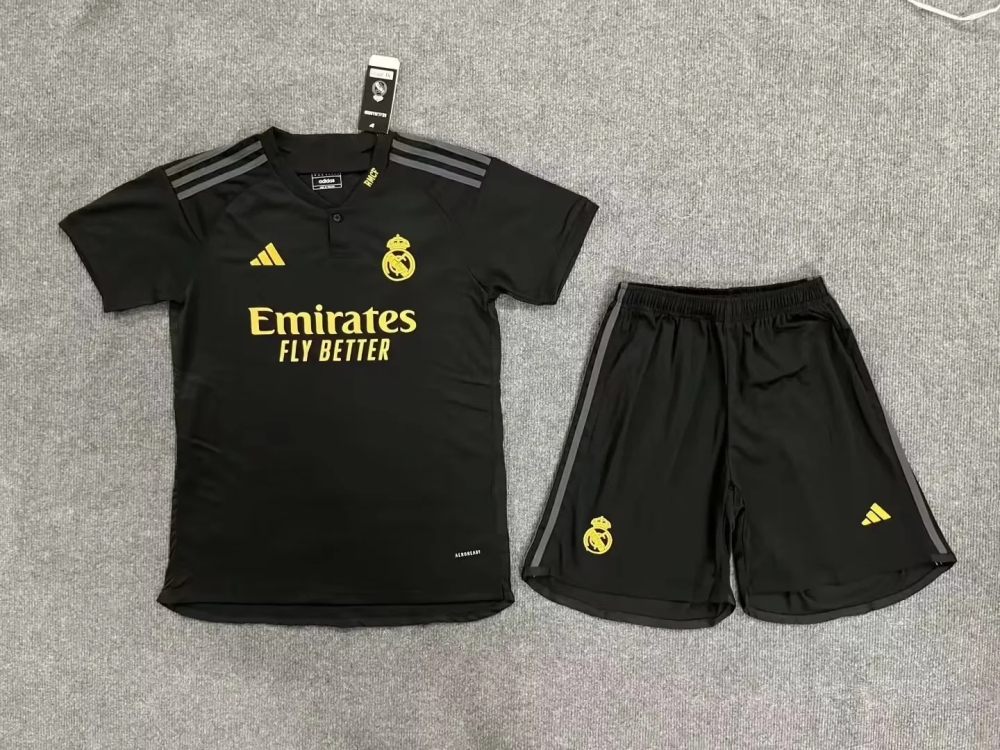 Real Madrid   home and away  Training clothes  Women's dress