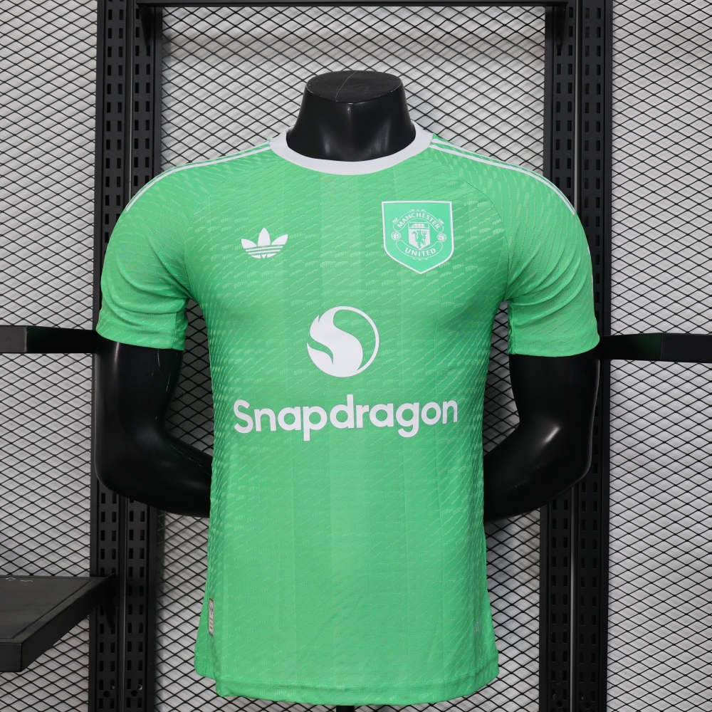 Manchester United Goalkeeper Green Jersey | player version | short-sleeved | B2509