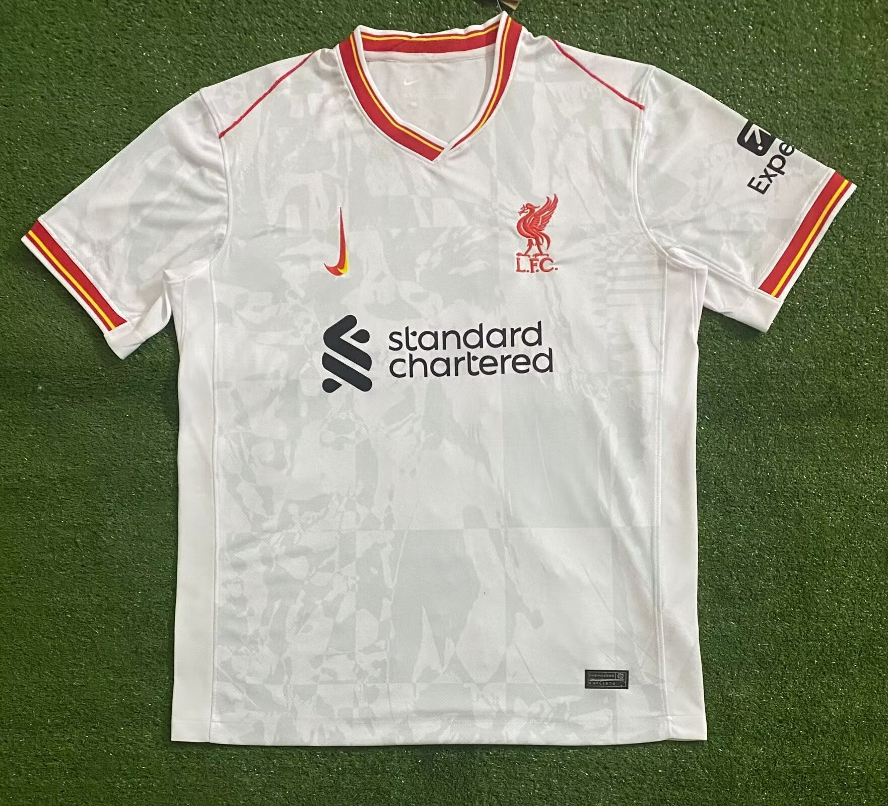Thai Version 24/25 Liverpool Home and Away Soccer Jerseys