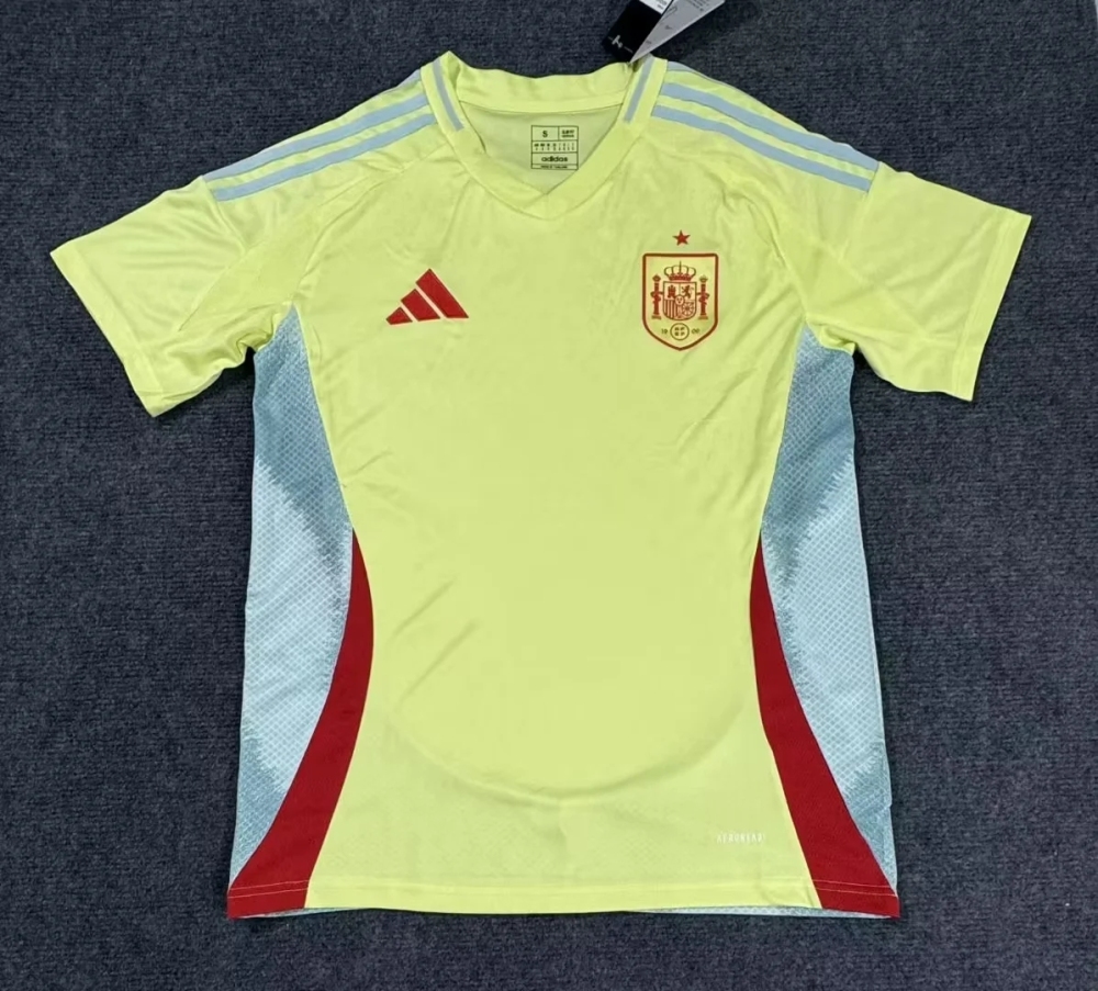 Spain away at home    Training clothes Thai version