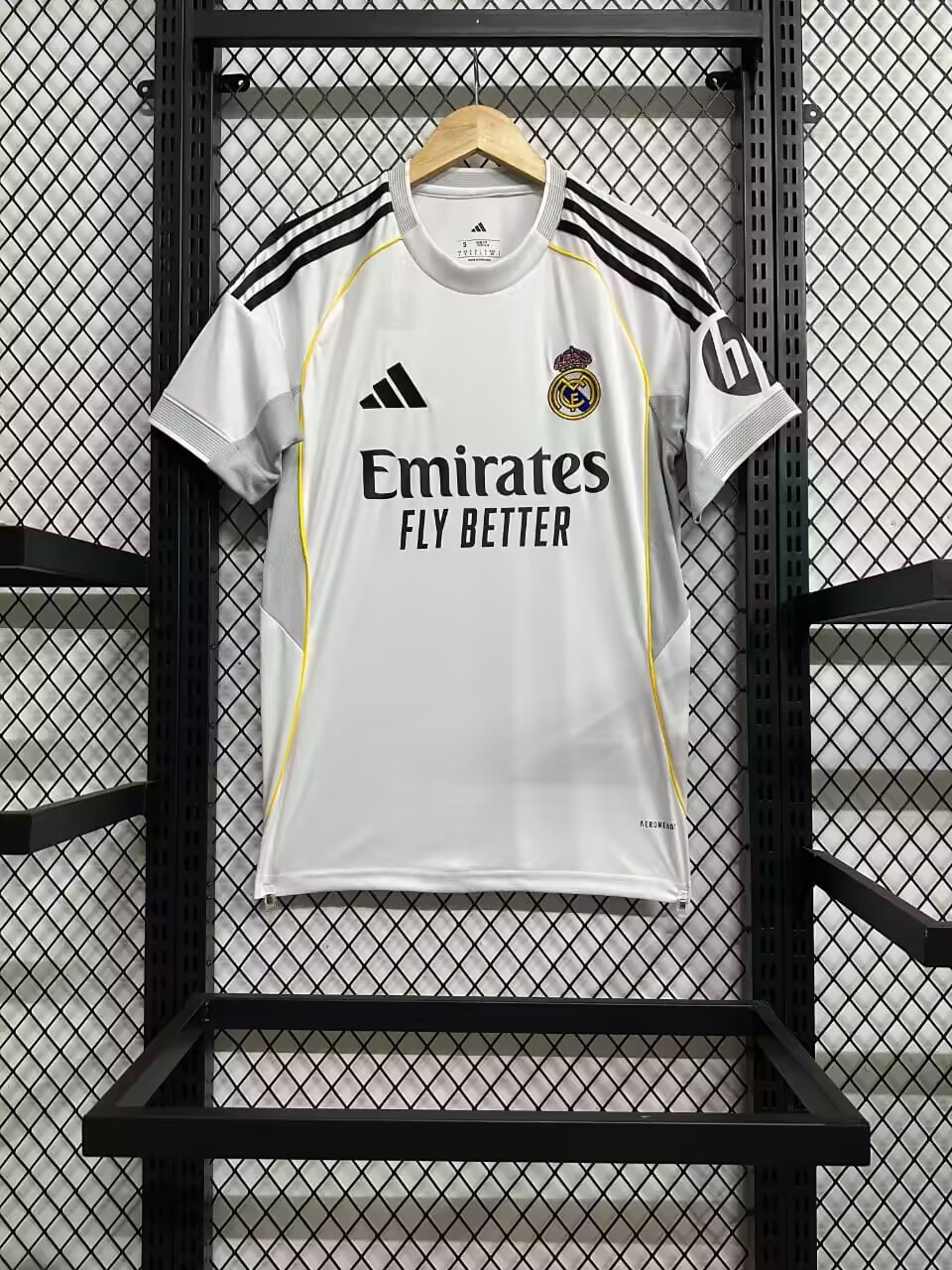 25/26 Real Madrid Jersey | White | short-sleeved