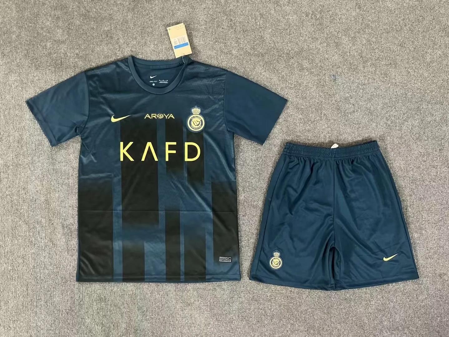 Adult   Al-Nassr FC Away and Home 24/25  Short-sleeved Soccer Kit