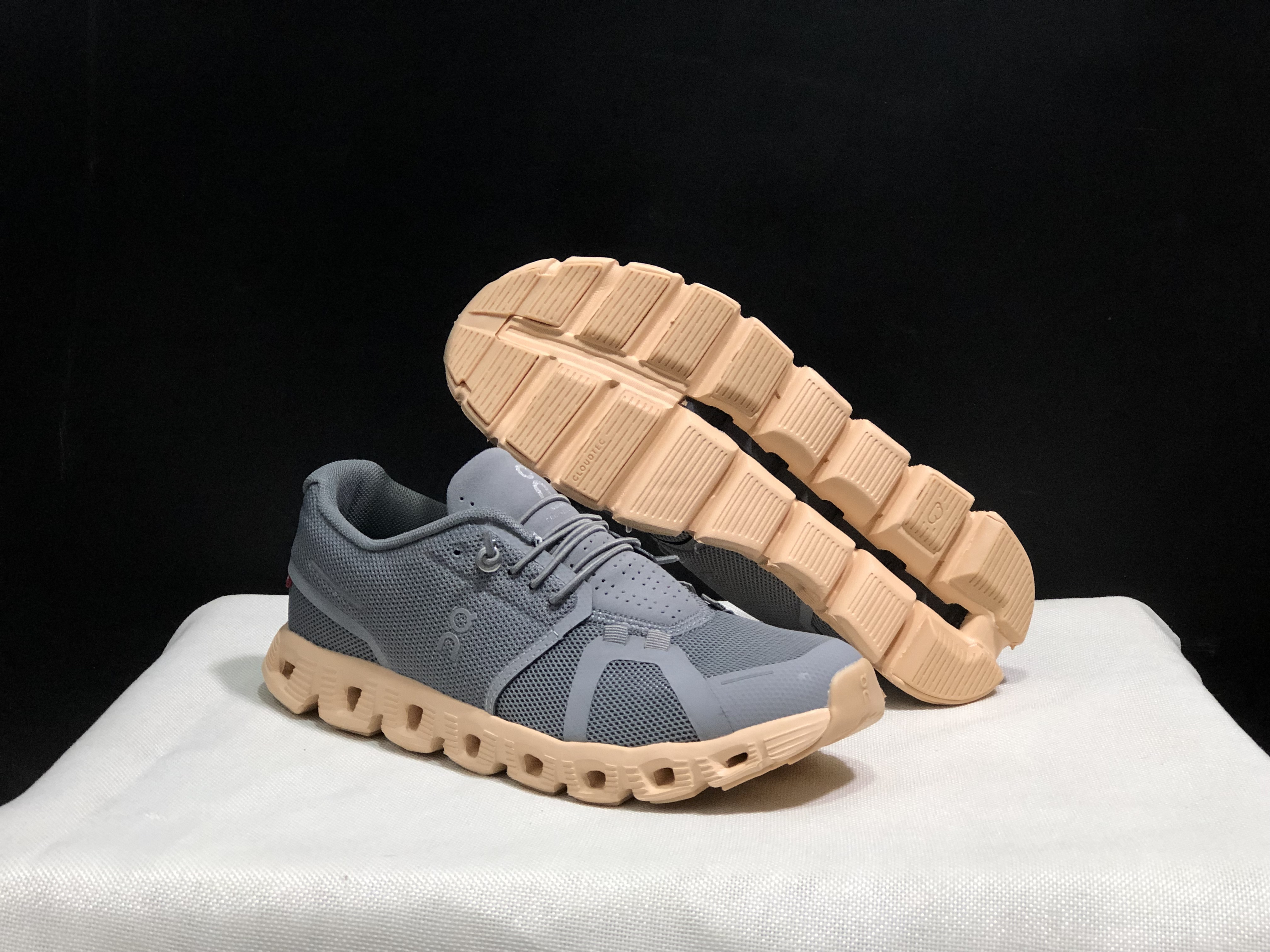 On Cloud 5 Lightweight Running Shoes Sizes 36-45