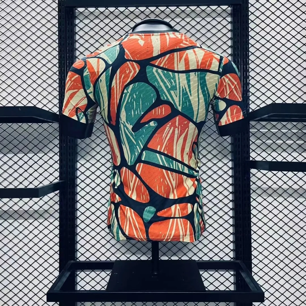 2425 Arsenal pre-match kit