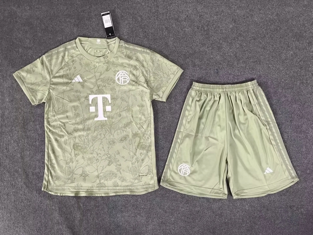 Bayern home and away Training clothes  Women's dress