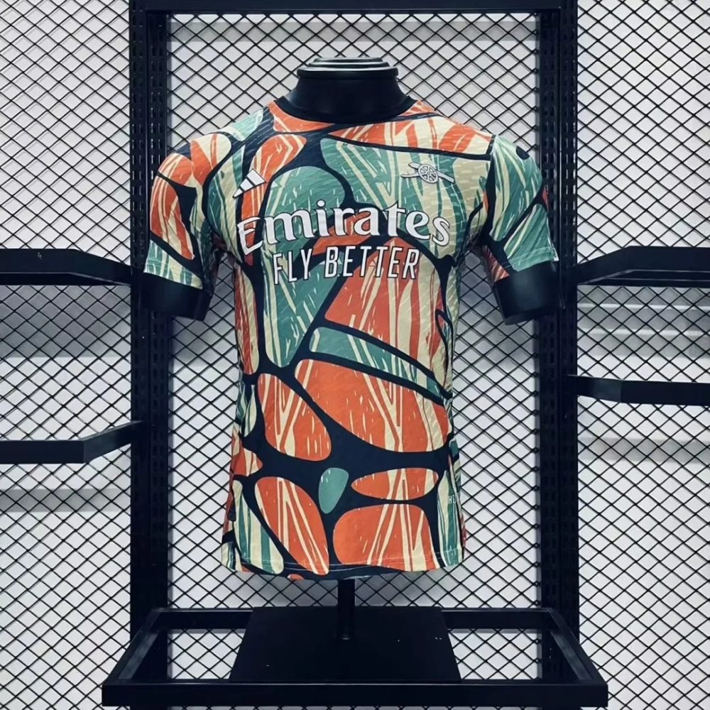 2425 Arsenal pre-match kit