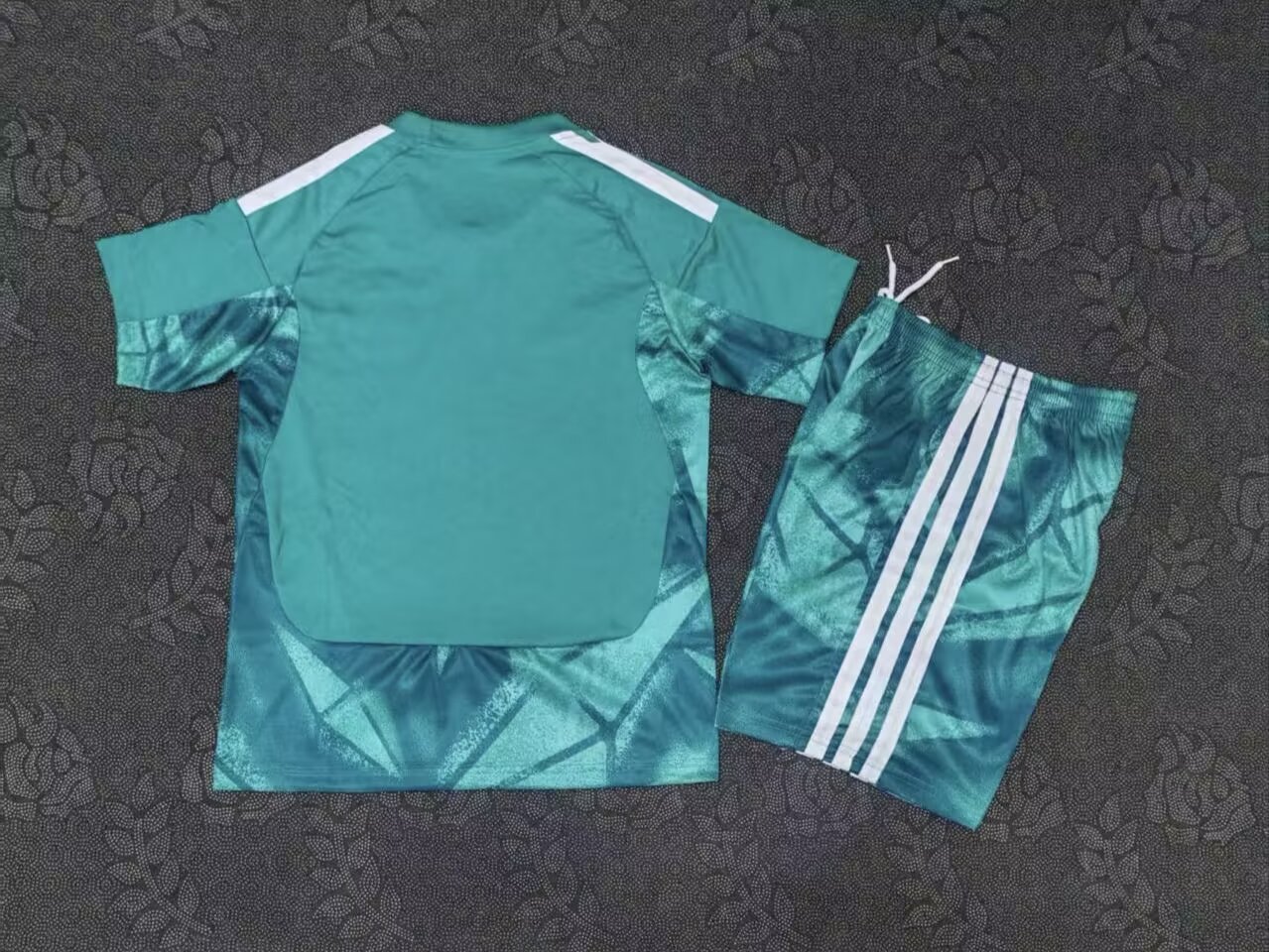 2627 German Green Goalkeeper Jersey Thai Version | Special Edition | S-2XL | Short-Sleeved | C269