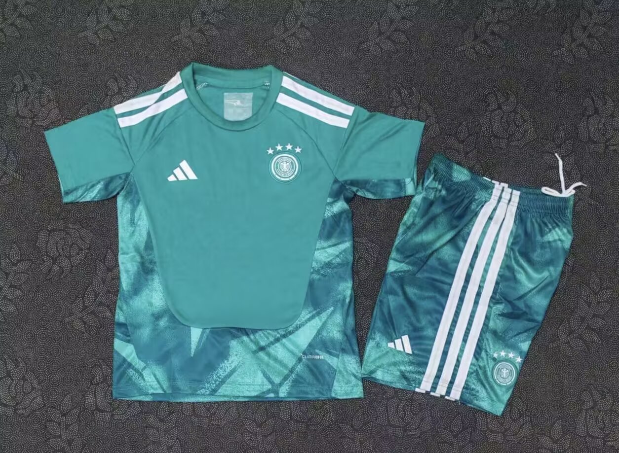 2627 German Green Goalkeeper Jersey Thai Version | Special Edition | S-2XL | Short-Sleeved | C269
