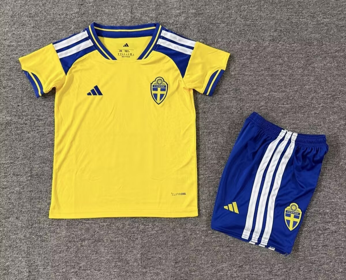 Kids 26-27 Sweden home Soccer Jersey | short-sleeved | 1134