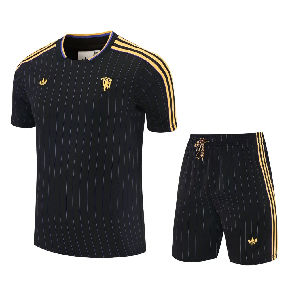 Manchester United short sleeves retro style black and white adult set Shorts with pockets Thai version quality new style