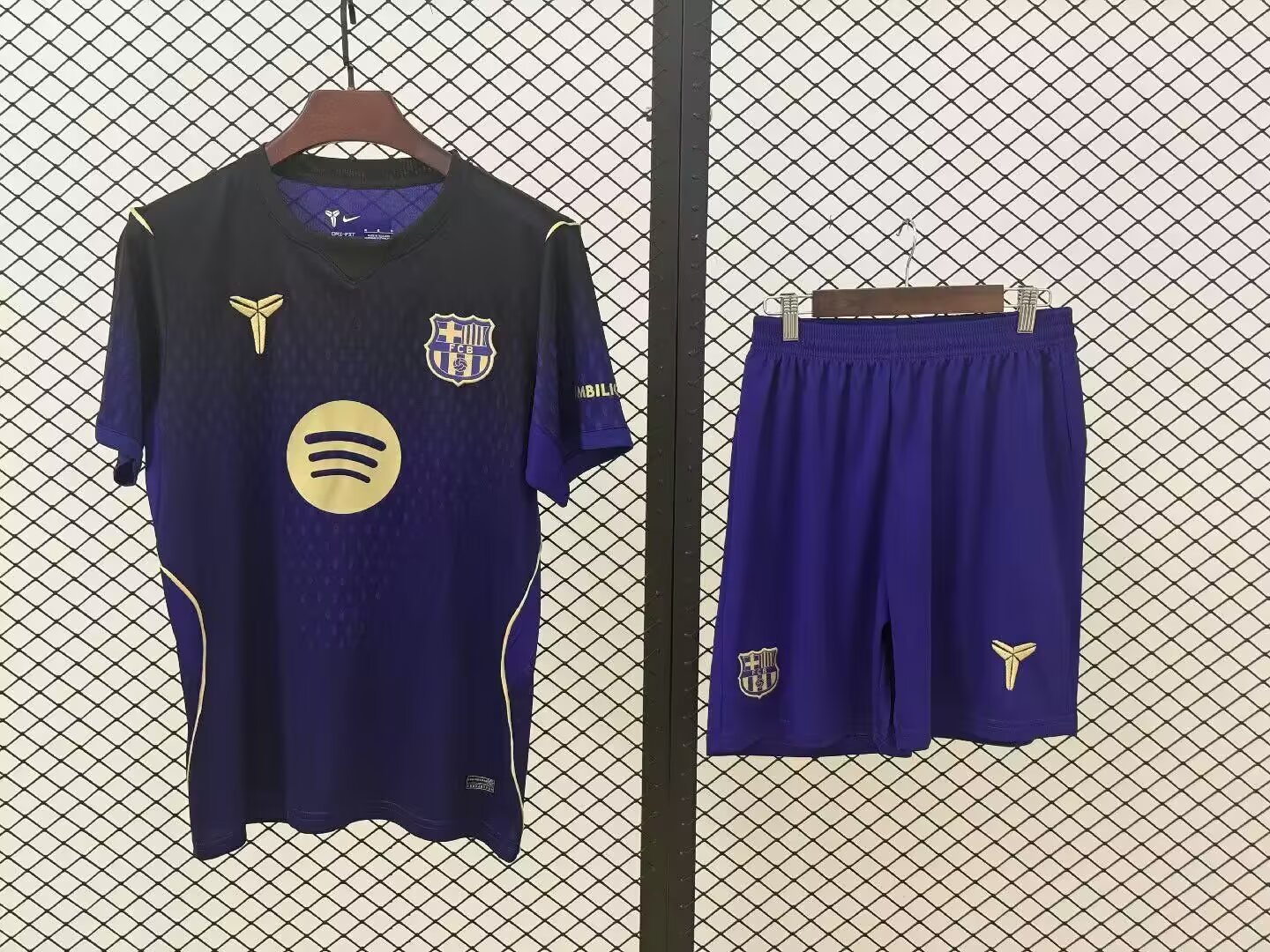Barcelona away  2026-2027 jersey set