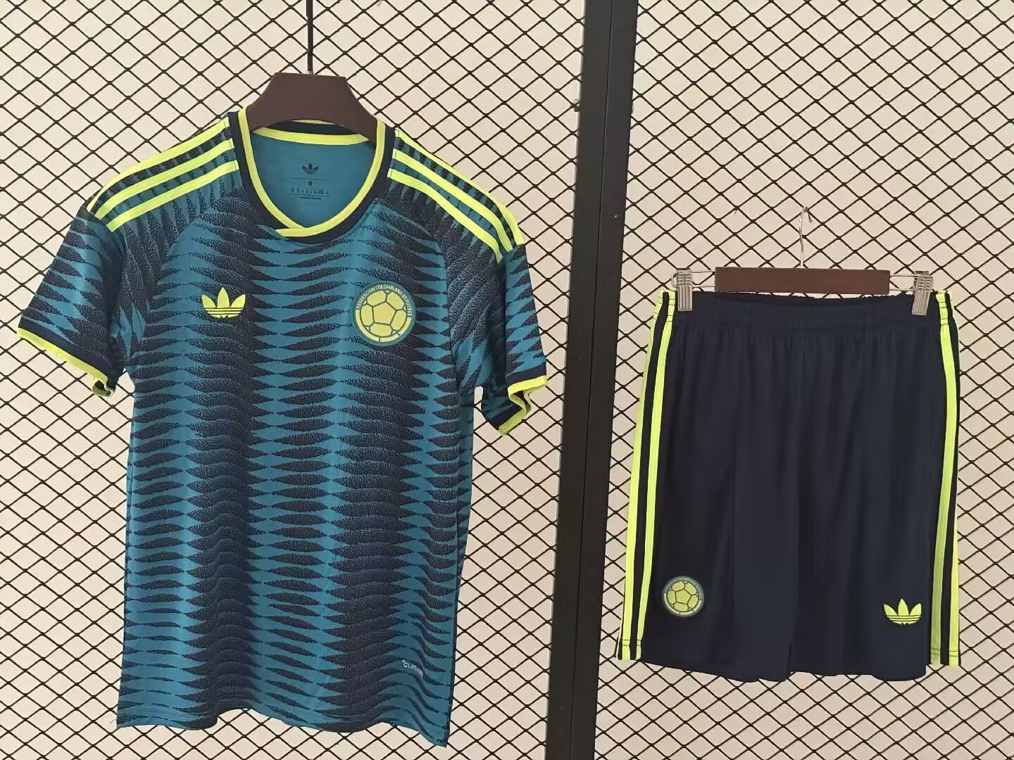 Colombia away 2026-2027 jersey suit