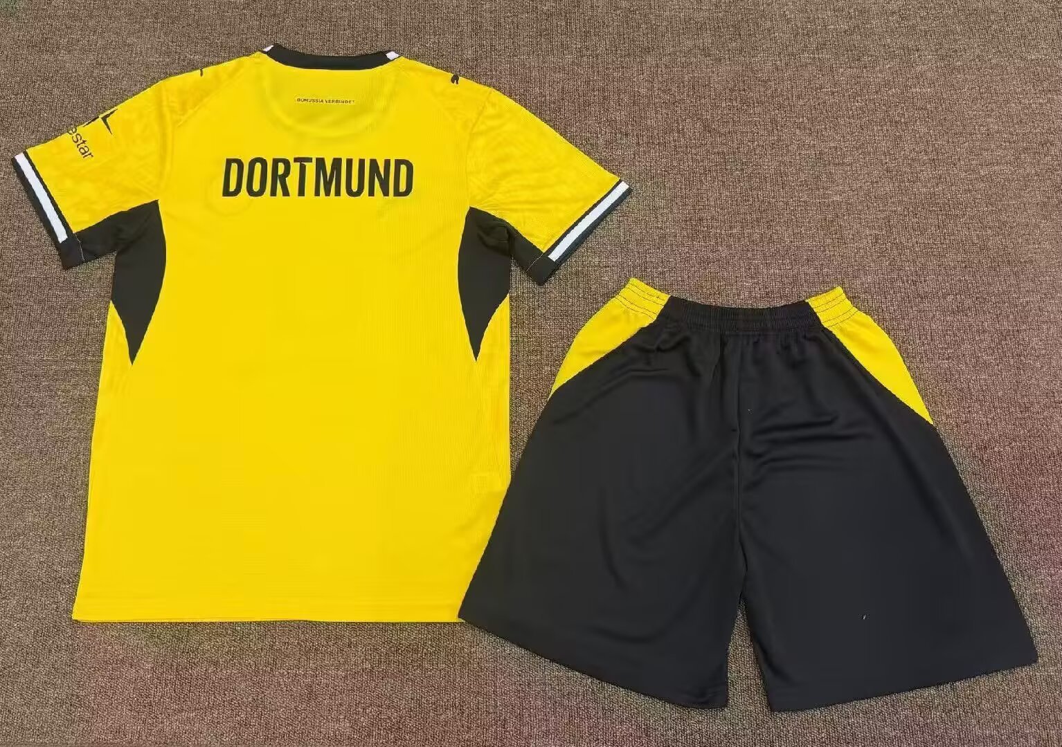 Dortmund home 2026-2027 jersey suit