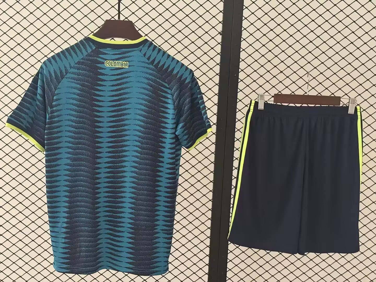 Colombia away 2026-2027 jersey suit