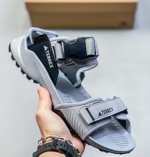 Men's outdoor sandals