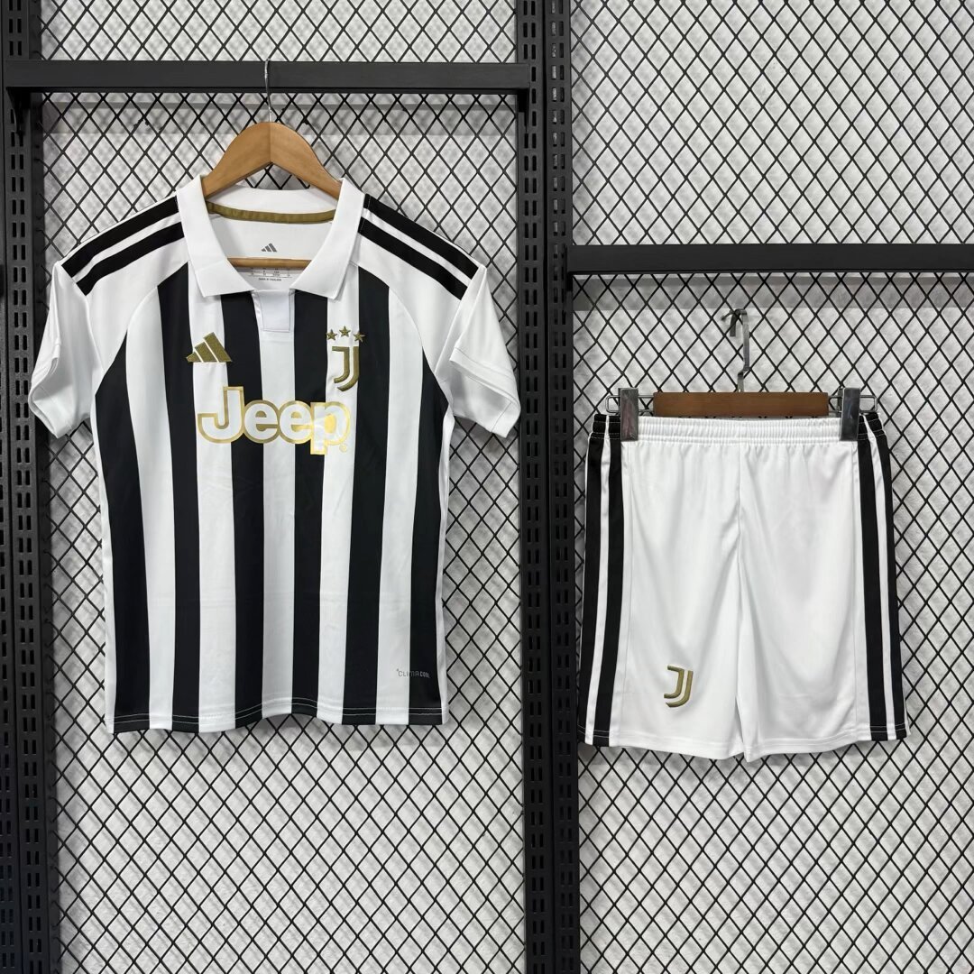 Kids 26-27 Juventus  home Soccer Jersey | short-sleeved