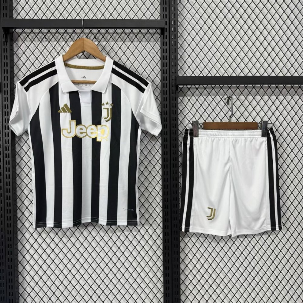 Kids 26-27 Juventus  home Soccer Jersey | short-sleeved