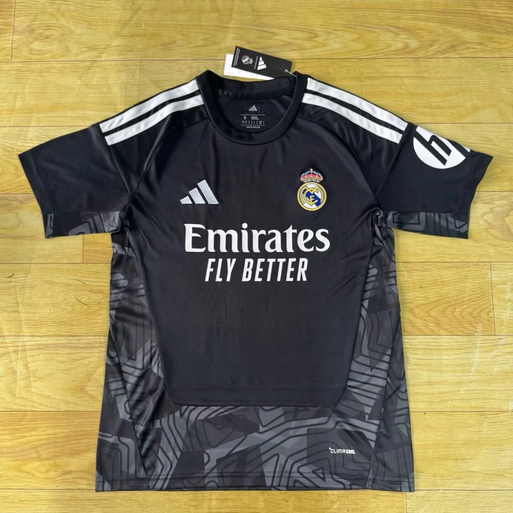 Real Madrid 2026-2027 goalkeeper black Soccer Jersey