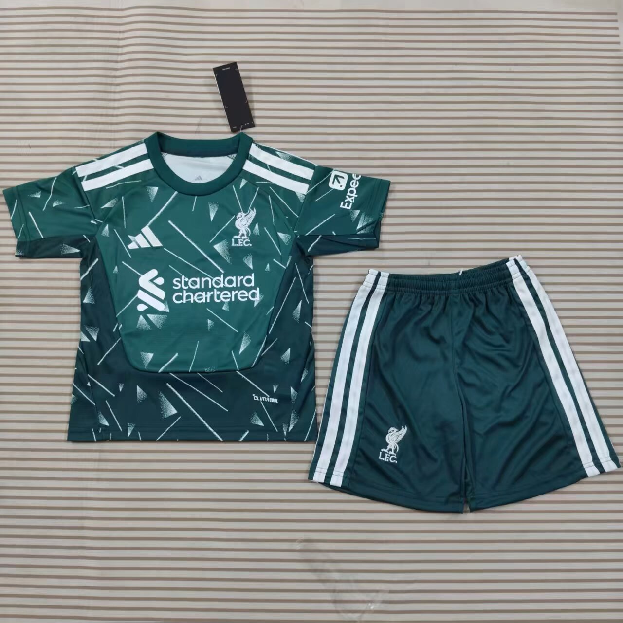 Liverpool   Kids 26-27 Goalkeeper Soccer Jersey | short-sleeved/