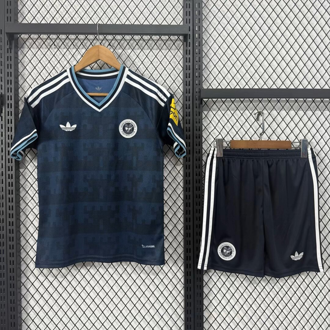 Kids 26 27 Newcastle  AWAY Soccer Jersey | short-sleeved