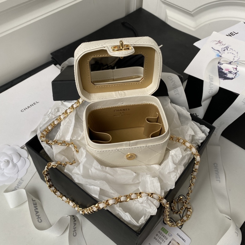 Chanel's new little box is super delicate and has an octagonal body