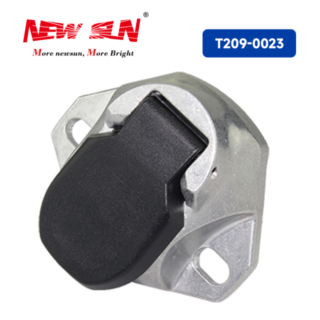 Trailer Socket 7PIN Female 24V