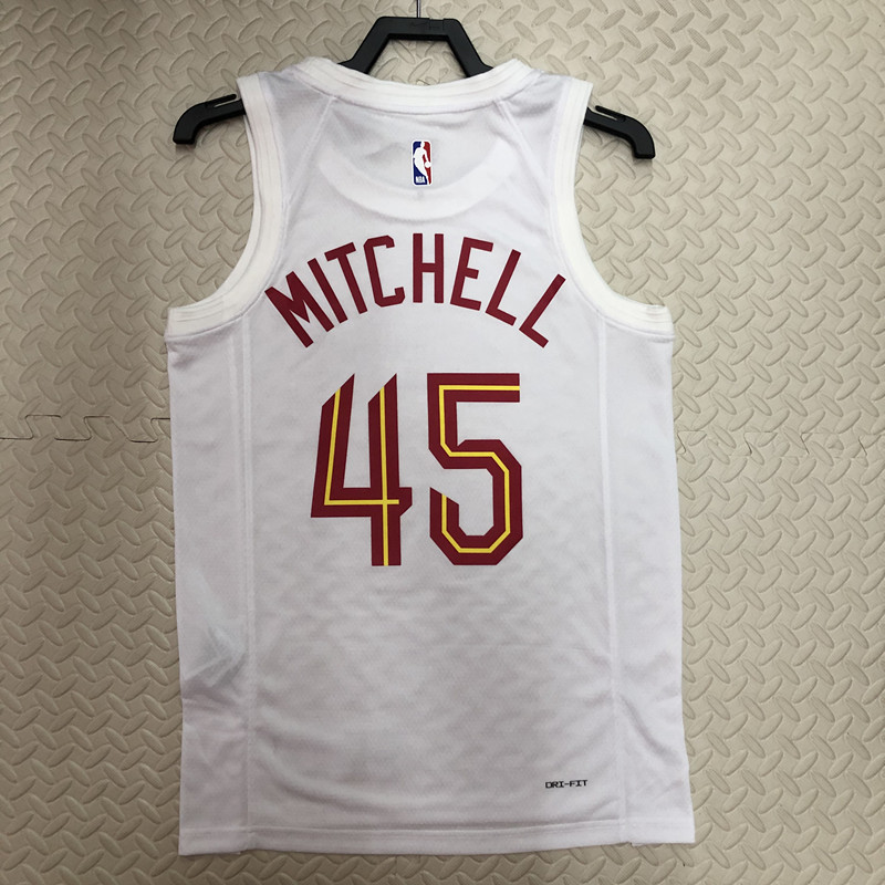 NBA No. 45 Mitchell for the Cavaliers in '23 NBA