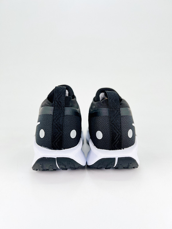 size 39-45 The Nike PEGASUS TRAIL 5 GTX Lunar Running shoes Mesh breathable running shoes combine a fast look with a firm foot feel the heel cover and mid-foot dynamic support are subtly integrated to create a stable and smooth stepping experience using d