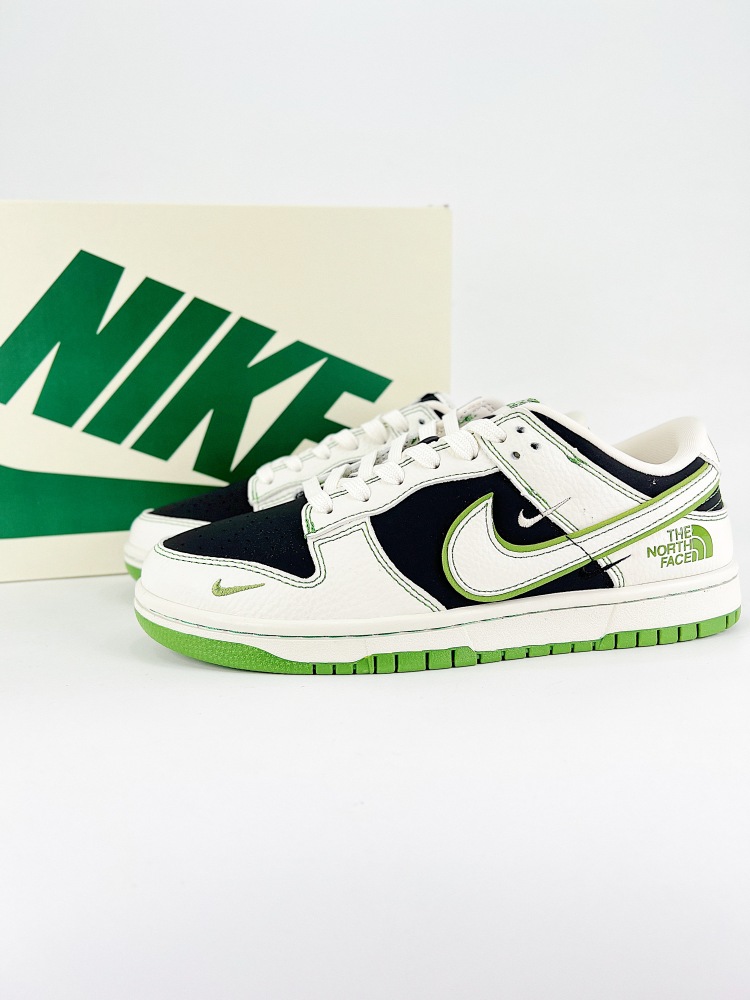 Counter quality size 36-45 LV NIKE DUNK SB LOW SB, as the name suggests, has a classic Dunk blood, but also injected more fashion elements. Compared to common Dunk skate shoes, the modified version of Dunk SB thickens the filling of the shoe tongue for