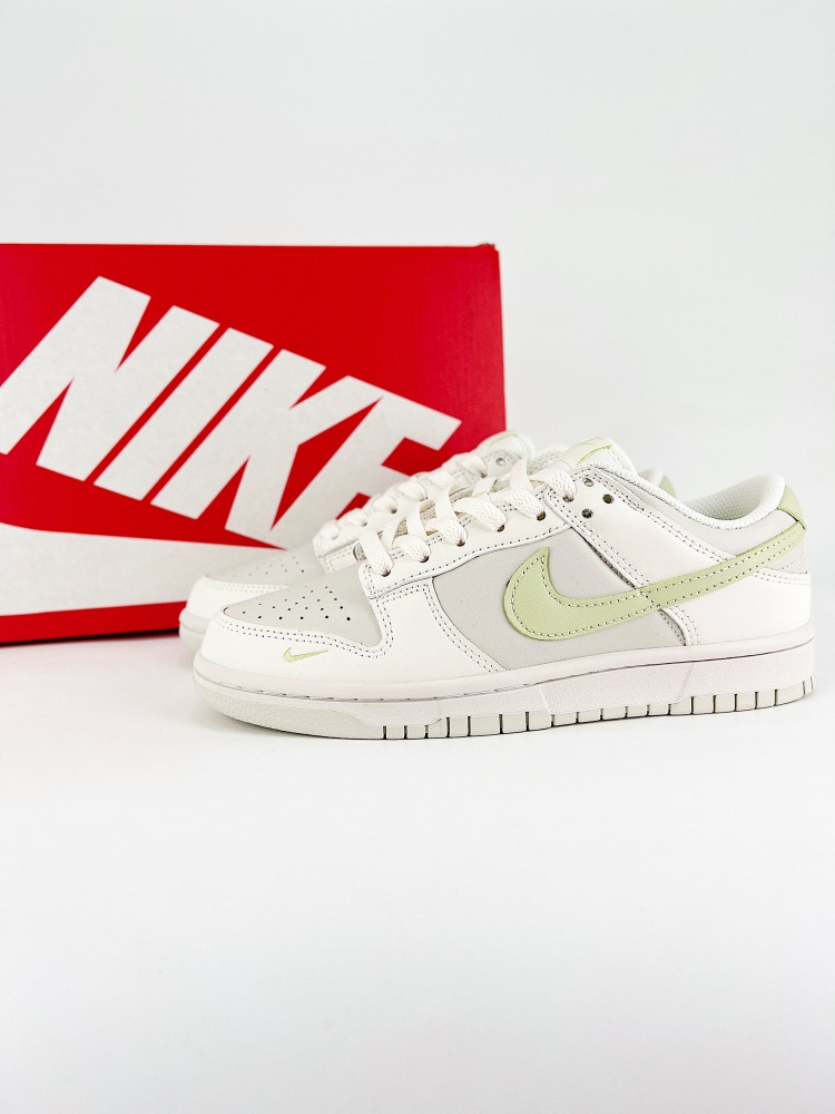 shoes Size 36-45 NIKE Dunk SB LOW Custom dunk. As the name suggests, the custom Dunk SB has the classic bloodline of Dunk and incorporates . Compared, the improved thickens Nike Dunk SB Low white and green