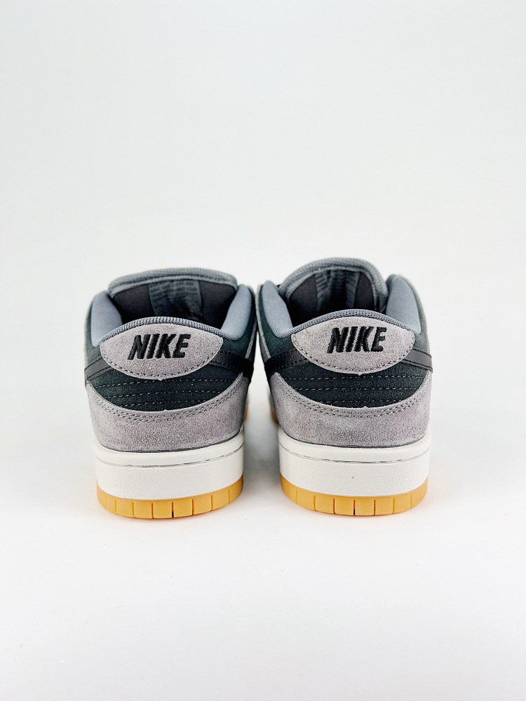 shoes Size 36-45 NIKE Dunk SB LOW Custom dunk. As the name suggests, the custom Dunk SB has the classic bloodline of Dunk and incorporates . Compared, the improved thickens Nike Dunk SB Low white and green