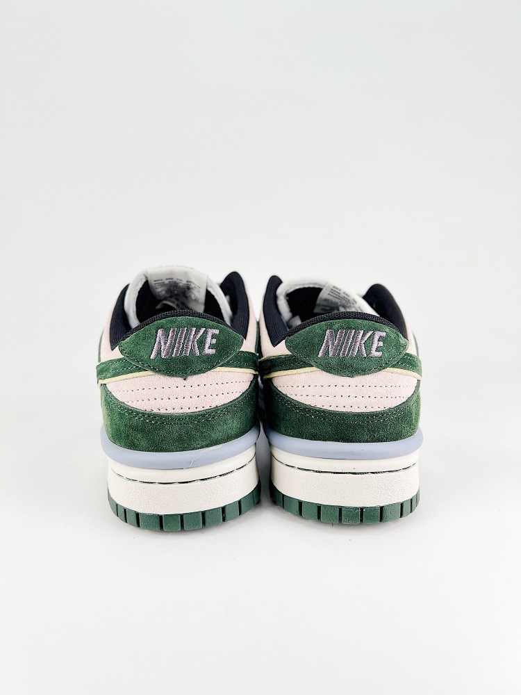 shoes Size 36-46 NIKE Dunk SB LOW Custom dunk. NIKE SB DUNK LOW PRO QS,DUNK LOW PRO Dunk SB ASH bloodline of Dunk and incorporates. Otomo Katsuhiro x Nike SB Dunk Low "Steamboy OST"