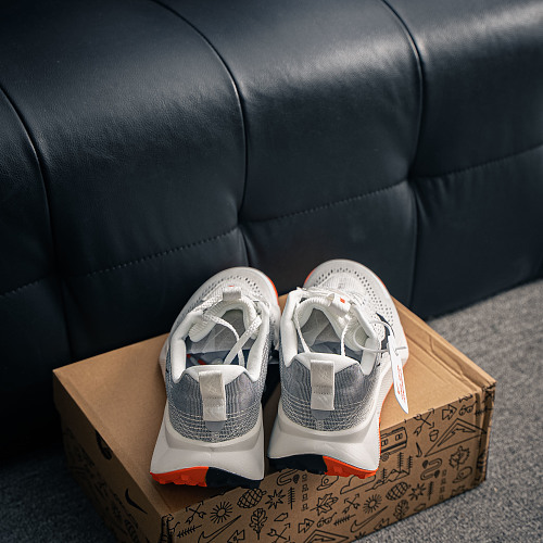 Size 36-45 Company-level [NK] Nike Reactx Wildhorse 10 - Nike - Anti-slip and wear-resistant - Lightweight and comfortable - Off-road running shoes - Balancing speed appearance and stable foot feel - The rear heel cover and midfoot dynamic support are ing