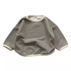 Crew neck dark gray stripes
