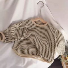 Crew neck beige stripes