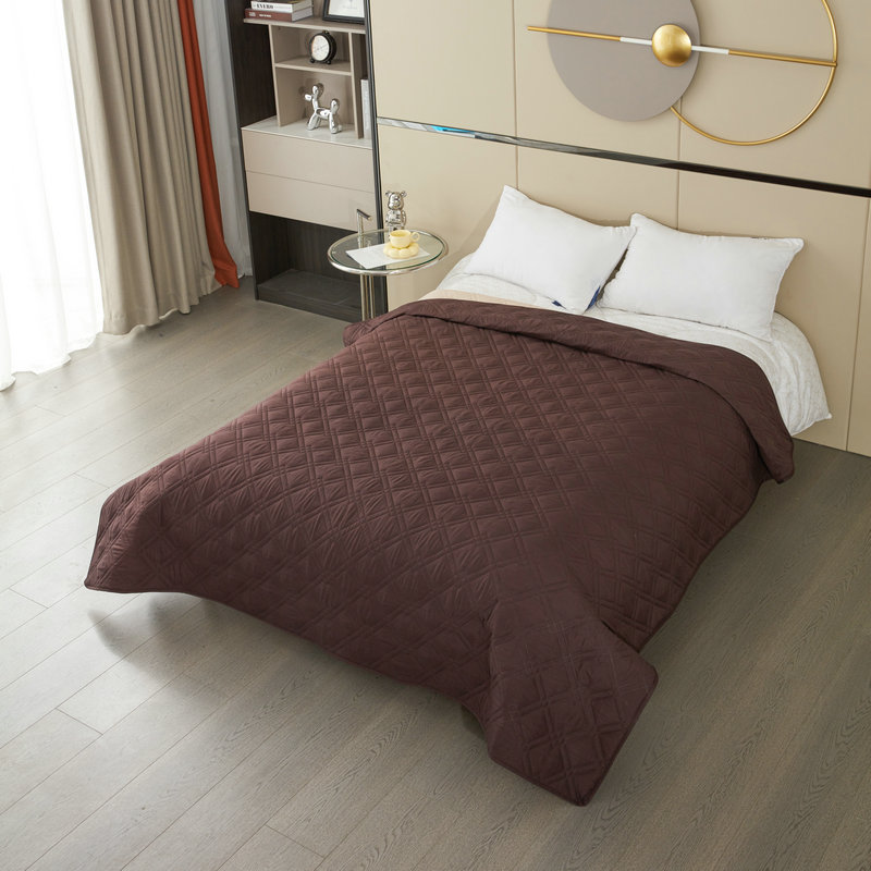 Brushed Microfiber Quilted Bedspread Lightweight Water and Stain Resistant