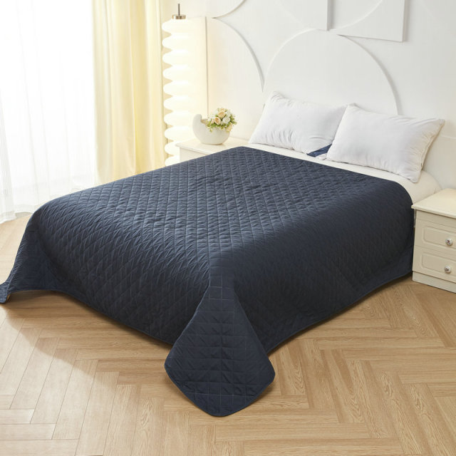 Brushed Microfiber Quilted Bedspread Lightweight Water and Stain Resistant