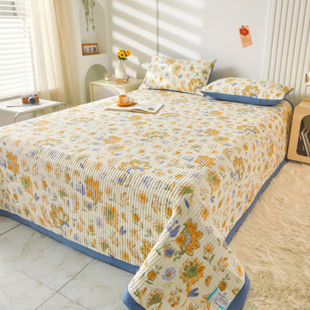 Floral Quilt Bedspread Brushed Microfiber Lightweight Quilted Coverlet