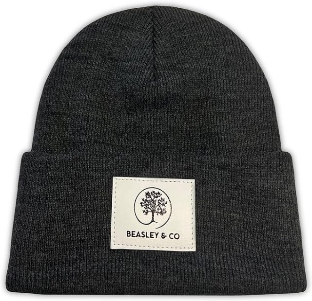 Fashion Leather Label Cuffed Knitted Beanie