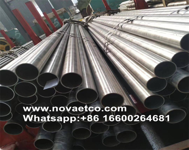 Бесшовная блестящая стальная труба