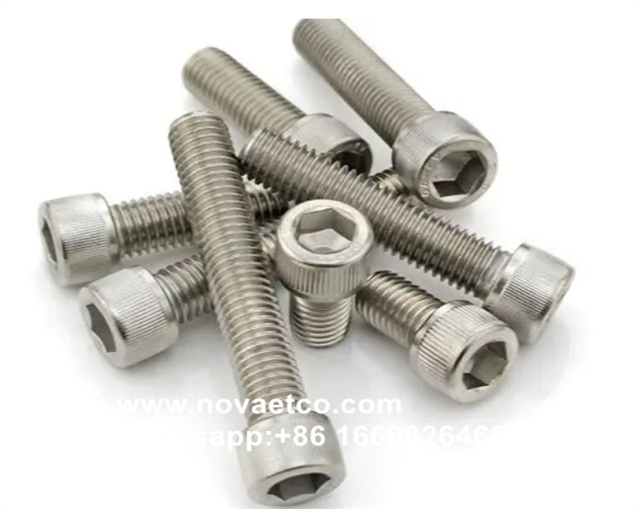 N010675 Internal hexagonal bolt for petroleum