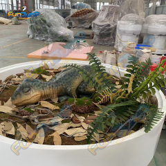 Animatronic Velociraptor incubator Customizable & Hyper-realistic for Dinosaur Park
