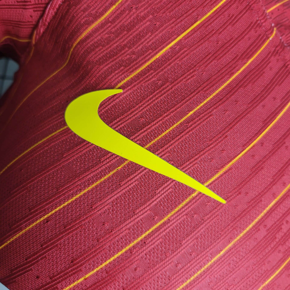 24/25 Player Liverpool Home