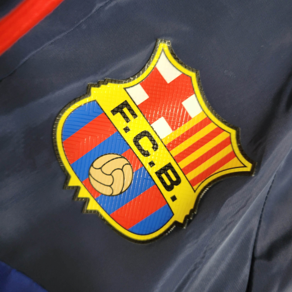 23/24 player windbreaker Barcelona size S-XXL